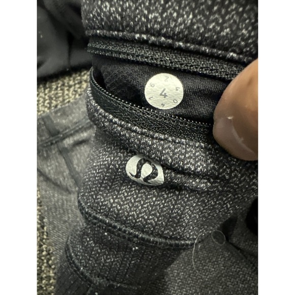 Lululemon Women's 32 Piece Mixed Lot. Sizes 4-12 Hoodies / Leggings /Shirts /bra - Picture 5 of 16